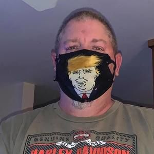 Meet your Posher, Dennis